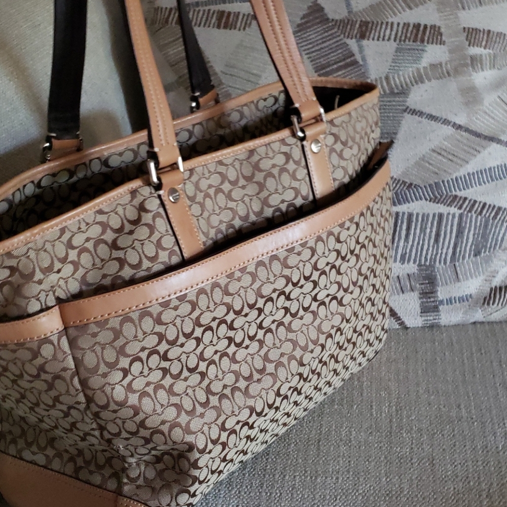 Coach khaki canvas diaper bag - Picture 2 of 3